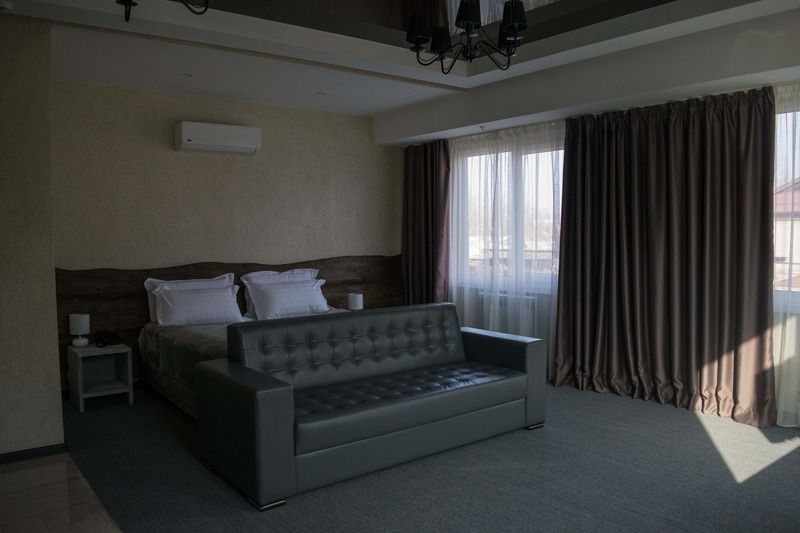 My Hotel בישקק מראה חיצוני תמונה