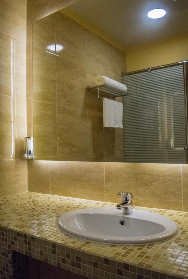 My Hotel בישקק מראה חיצוני תמונה